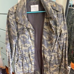 Women’s Camo Jacket